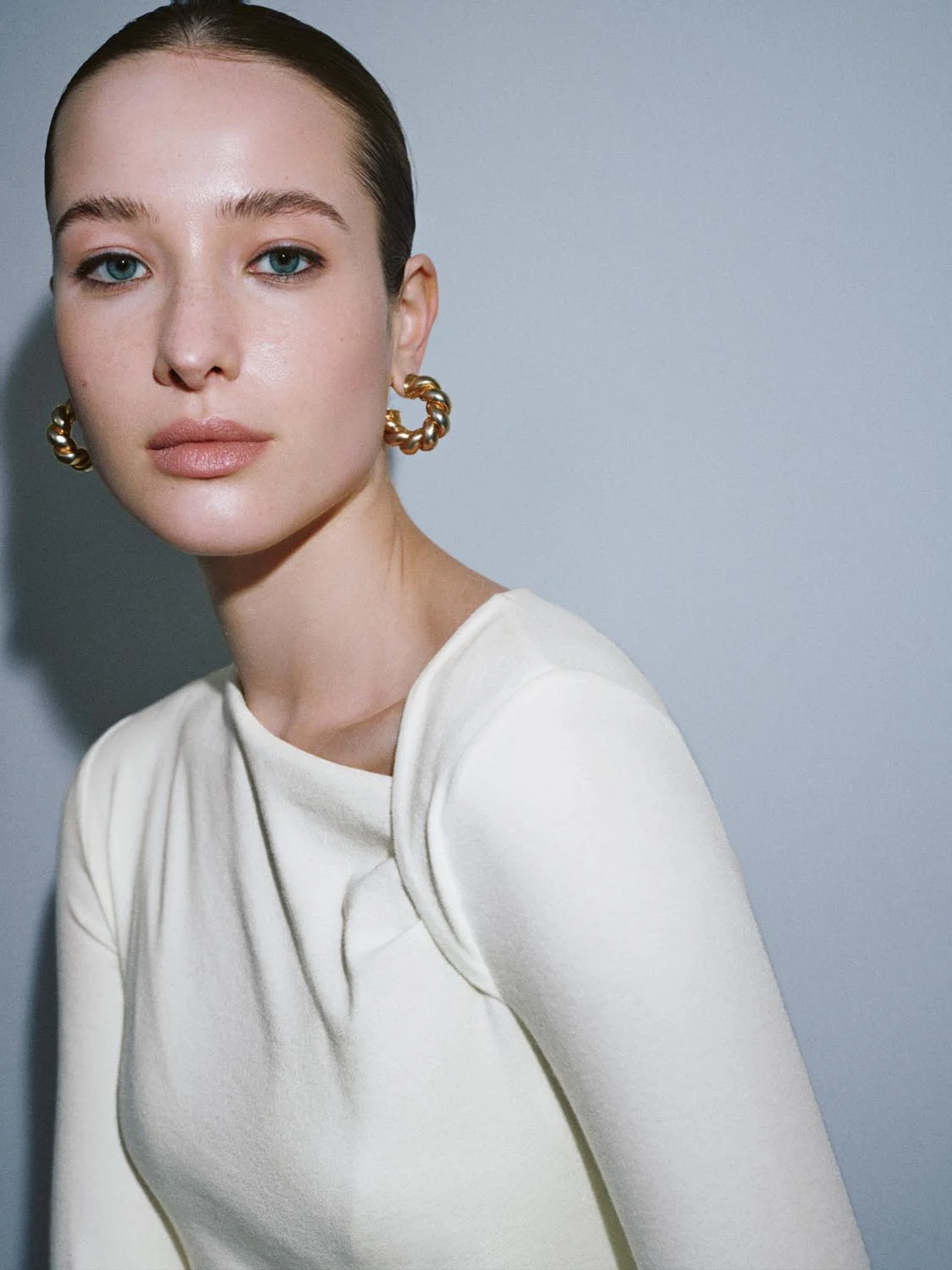 Asymmetric Neck Ruched Long Sleeve T-Shirts - Image 3