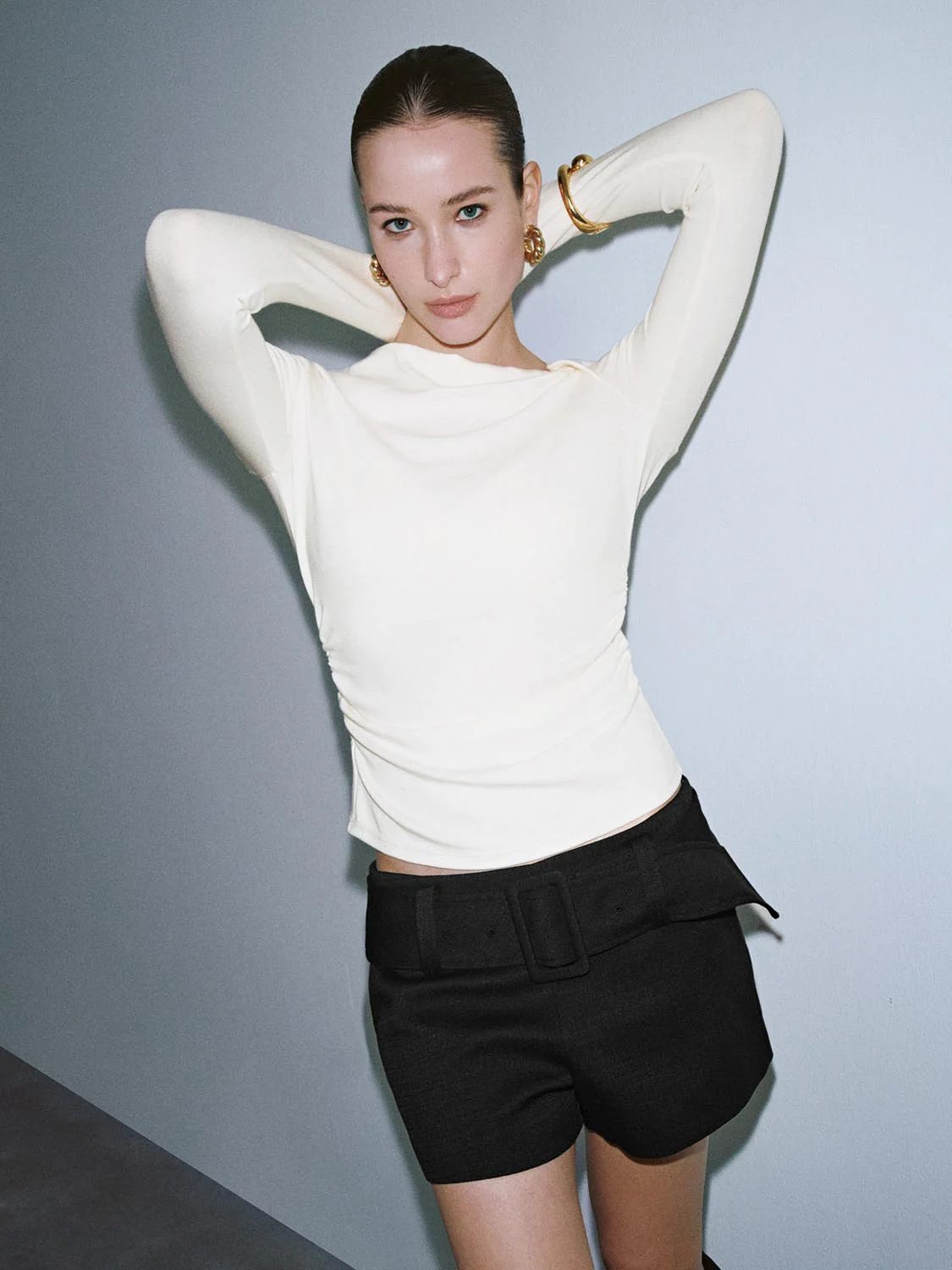 Asymmetric Neck Ruched Long Sleeve T-Shirts - Image 9