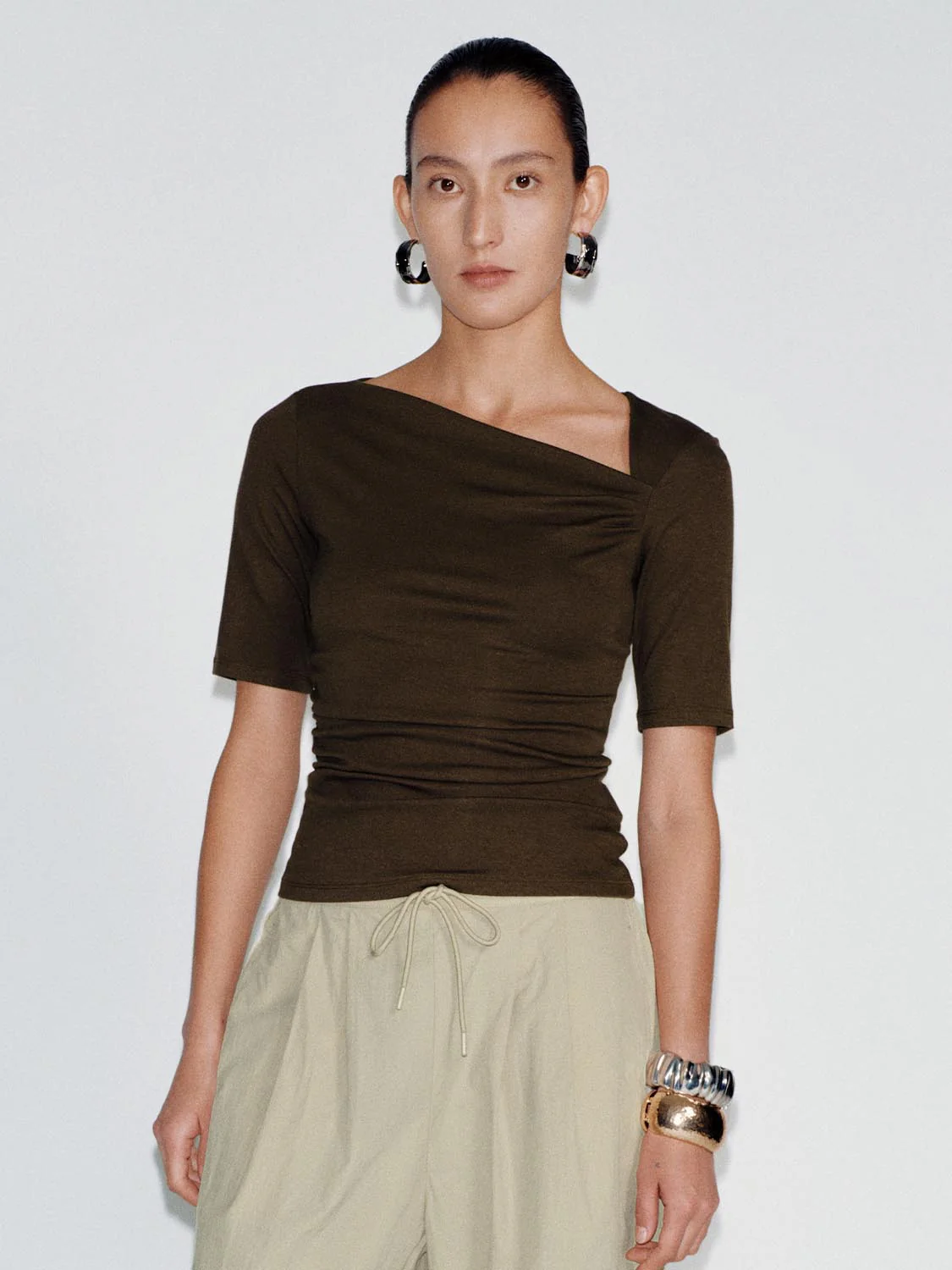 Asymmetric Neck Ruched Skinny Fit T-Shirts - Image 15