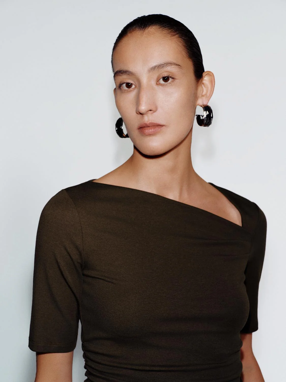 Asymmetric Neck Ruched Skinny Fit T-Shirts - Image 17