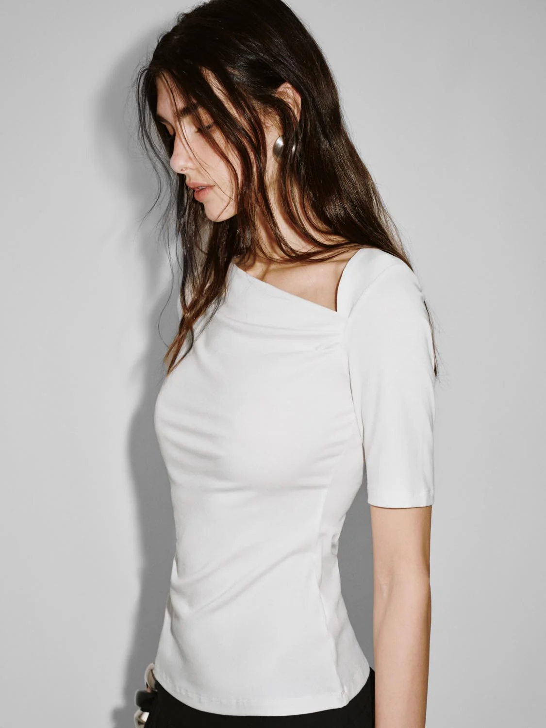 Asymmetric Neck Ruched Skinny Fit T-Shirts - Image 8
