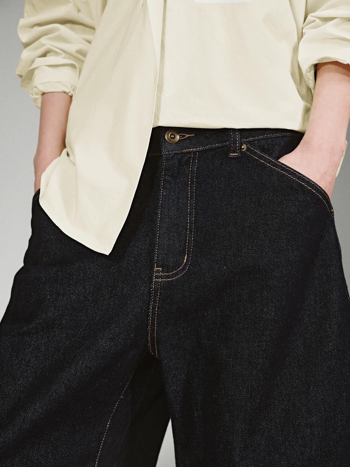Barrel Leg Jeans - Image 5