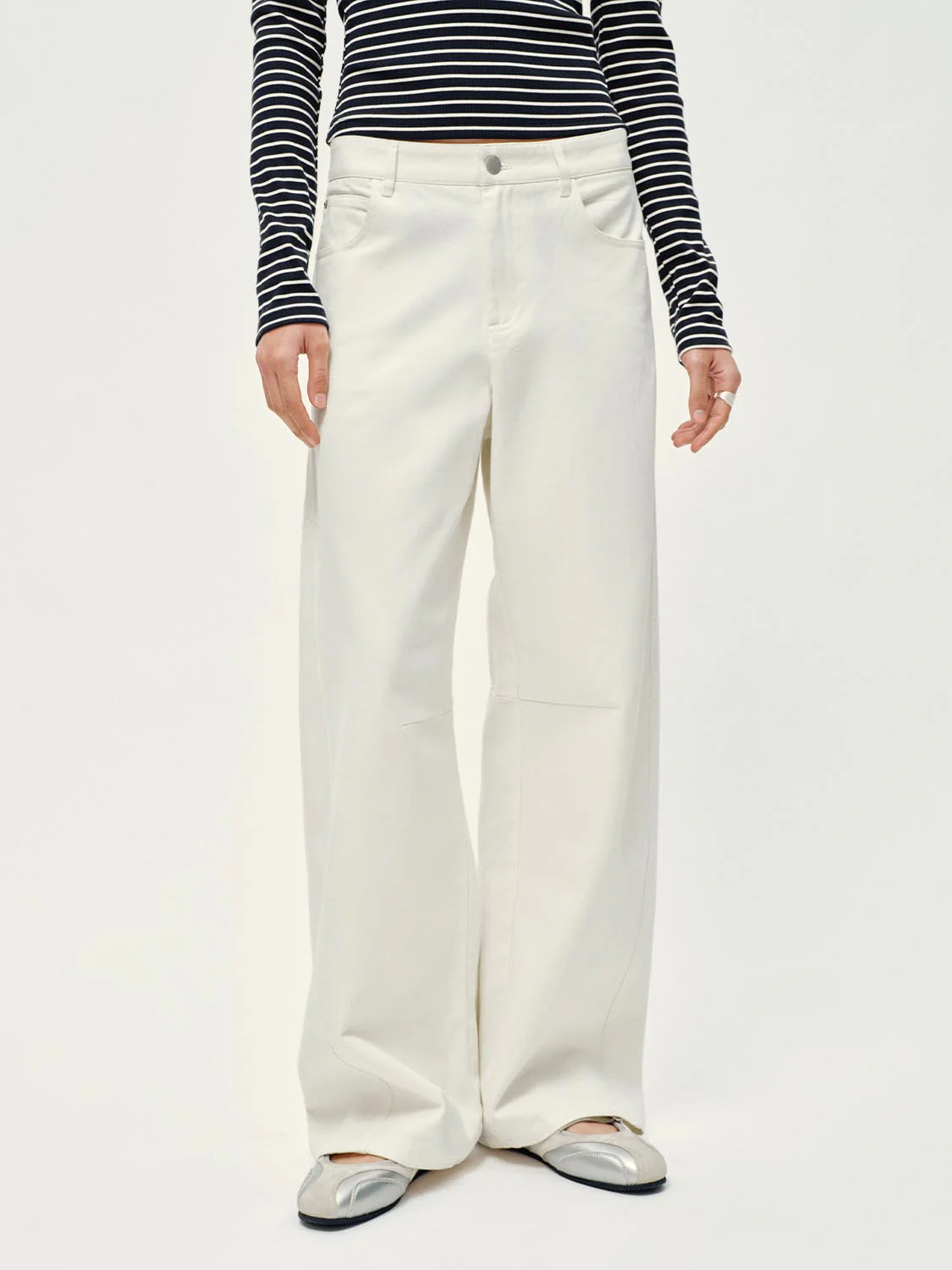 Barrel Leg Jeans - Image 9