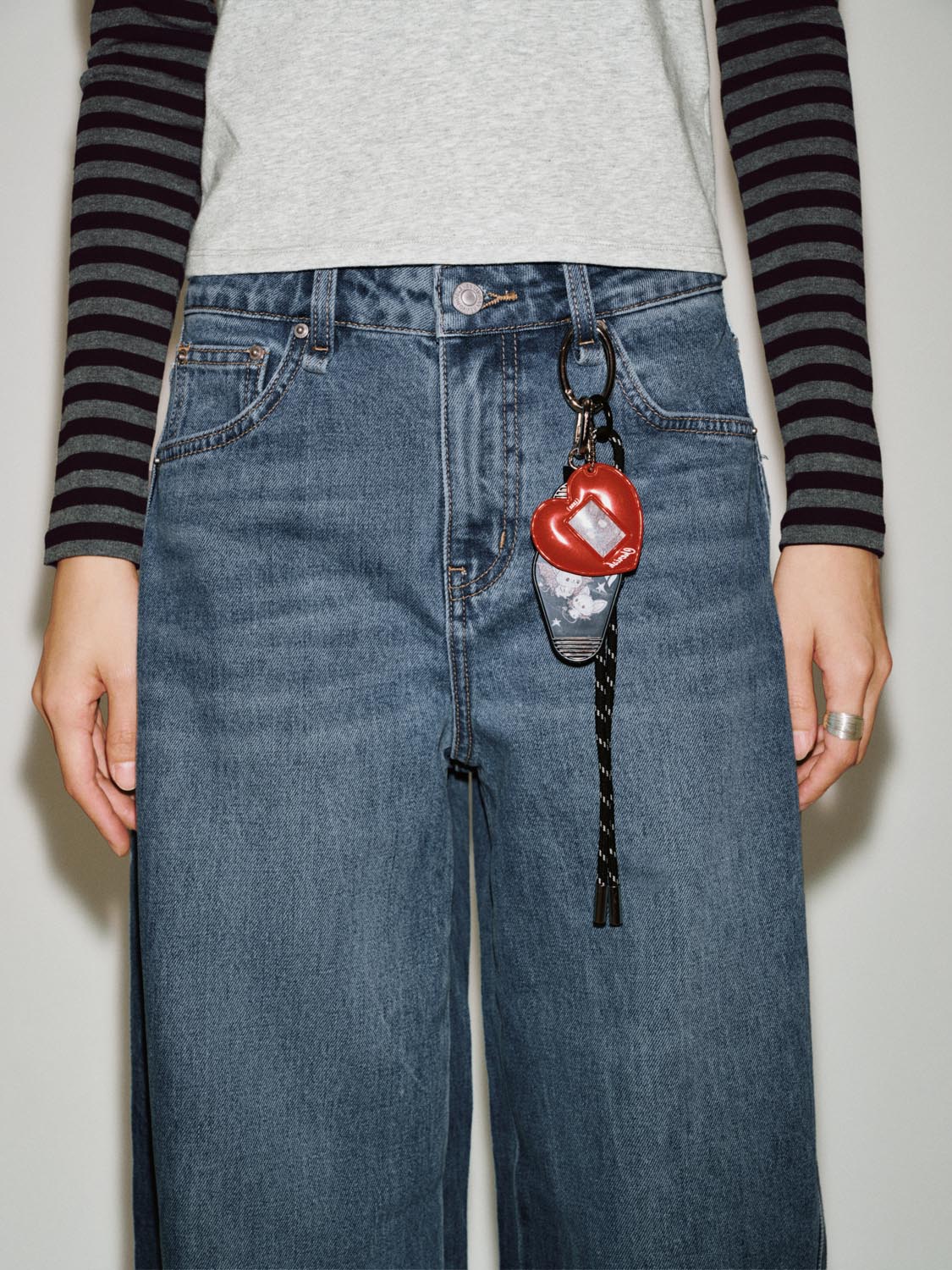 Barrel Leg Jeans - Image 4