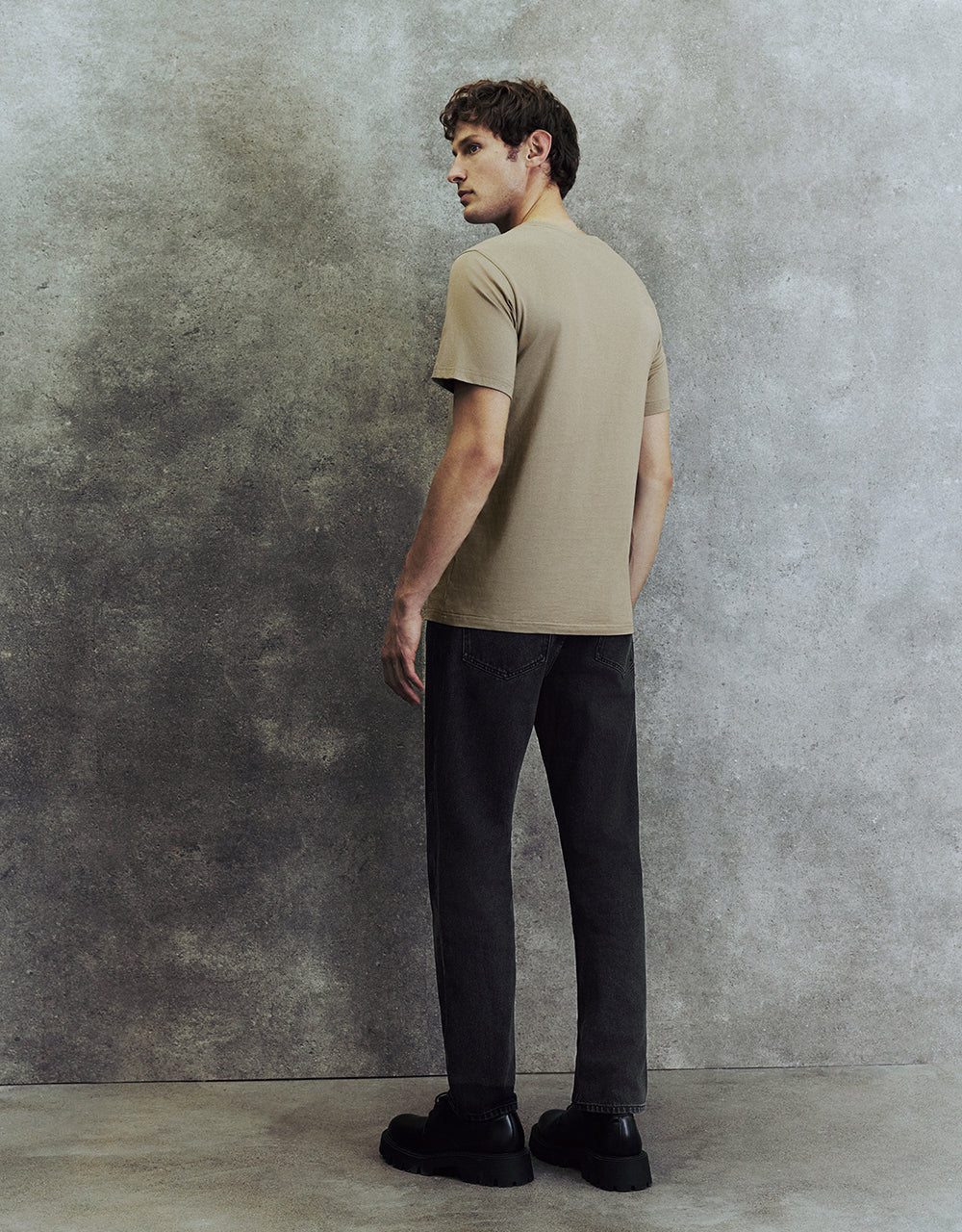 Basic Crew Neck T-Shirt - Image 8