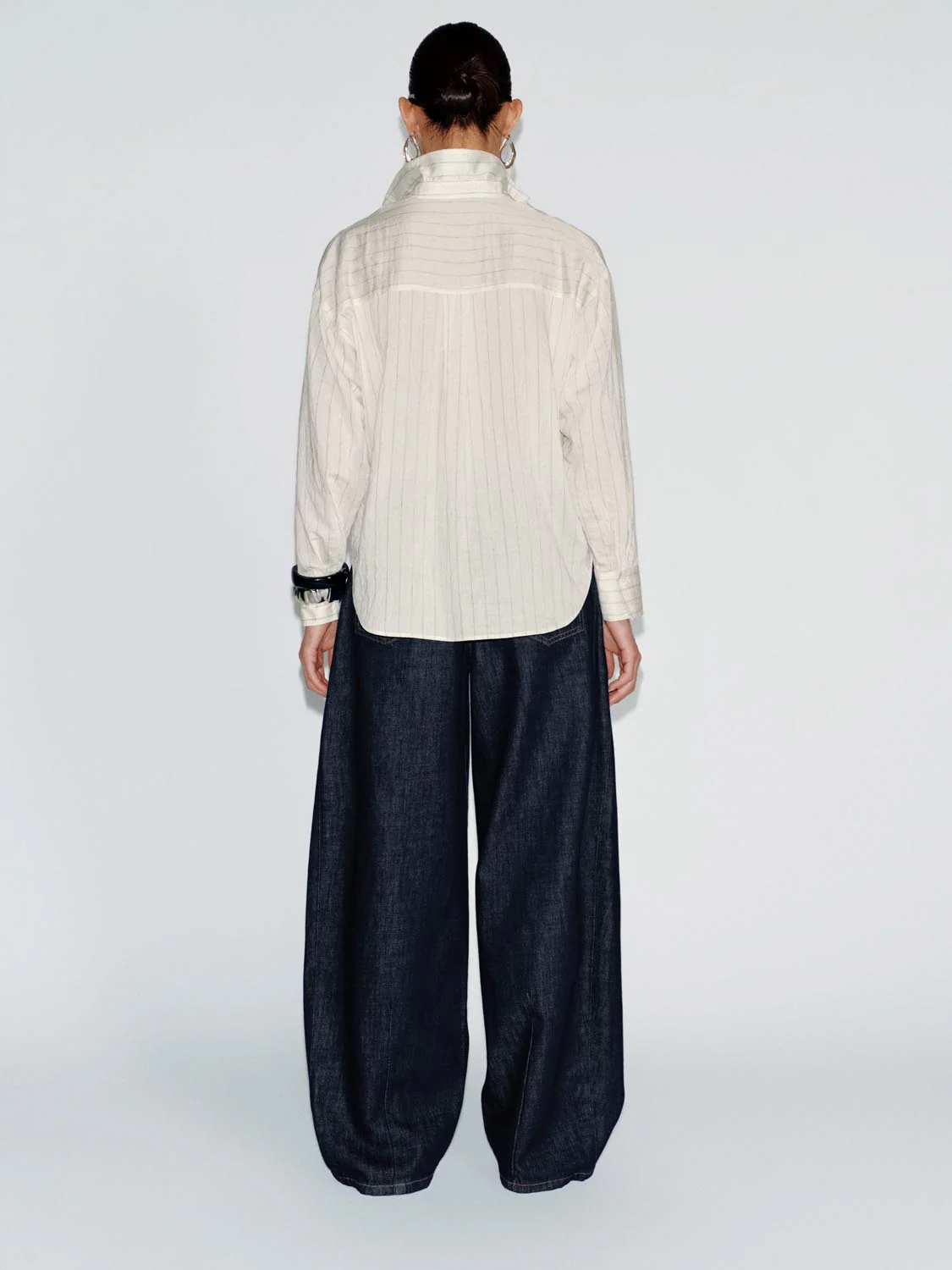 Belted Barrel Leg Jeans - Image 4