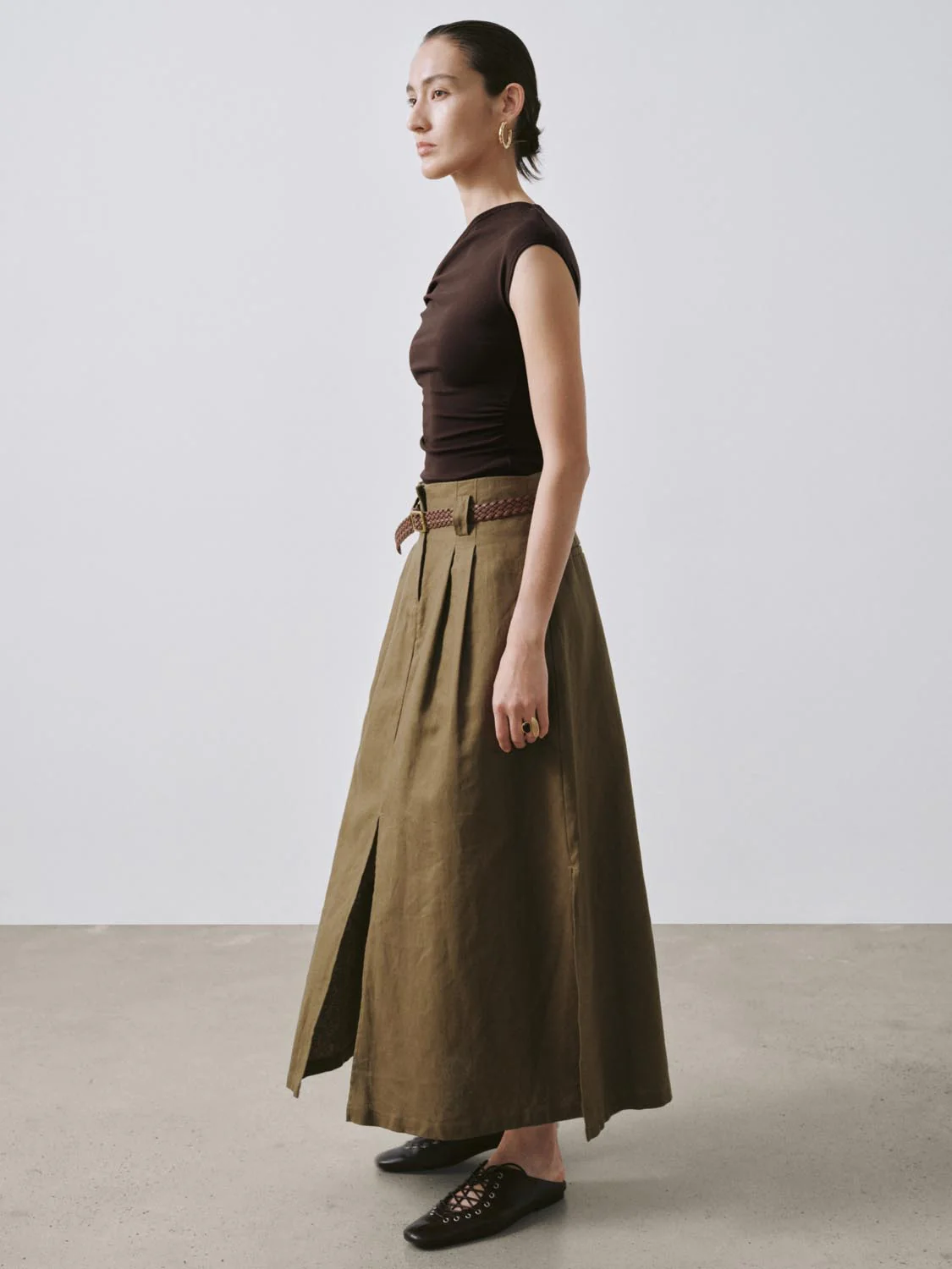 Belted Pleated Slit Detail A-Line Midi Skirts - Image 6