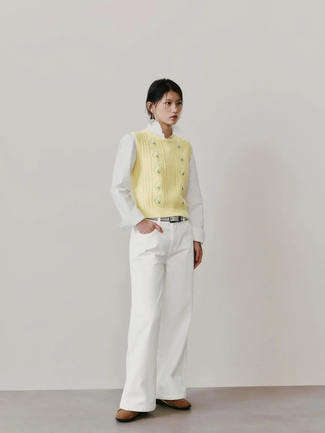 Belted Wide Leg Jeans - Image 7