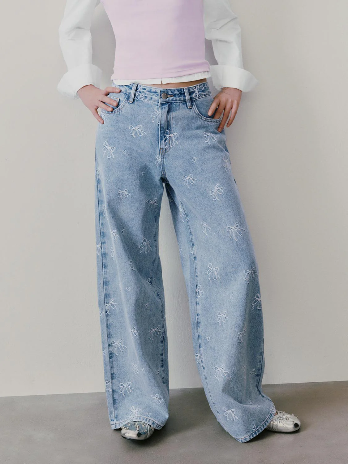 Bow Detail Wide Leg Jeans - Image 9