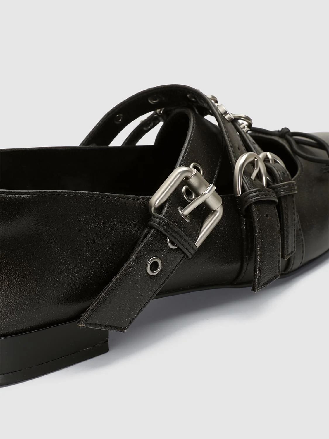 Buckle Detail Ballet Flat Pumps - Image 6