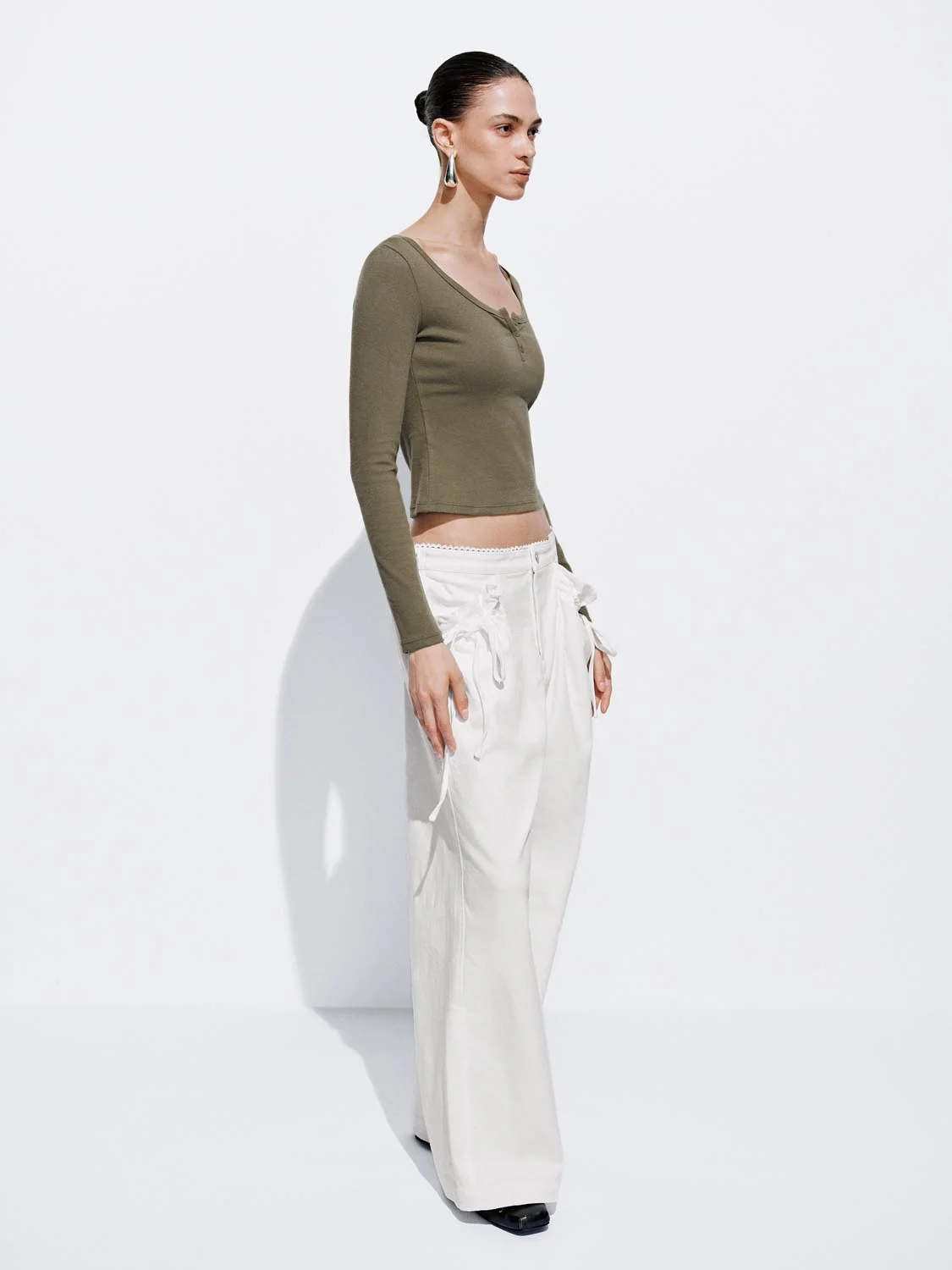 Button-Top Scoop Neck T-Shirt - Image 13