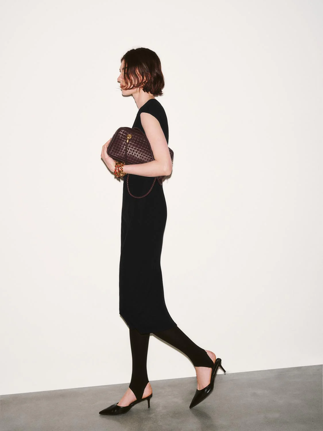 Capped Sleeve Skinny Fit Midi Dresses - Image 13