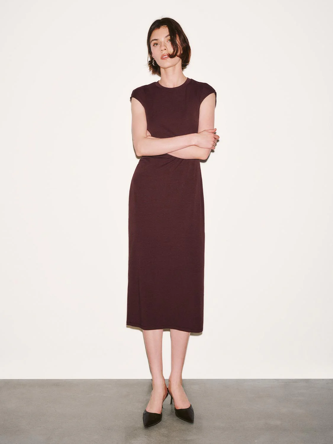 Capped Sleeve Skinny Fit Midi Dresses - Image 17