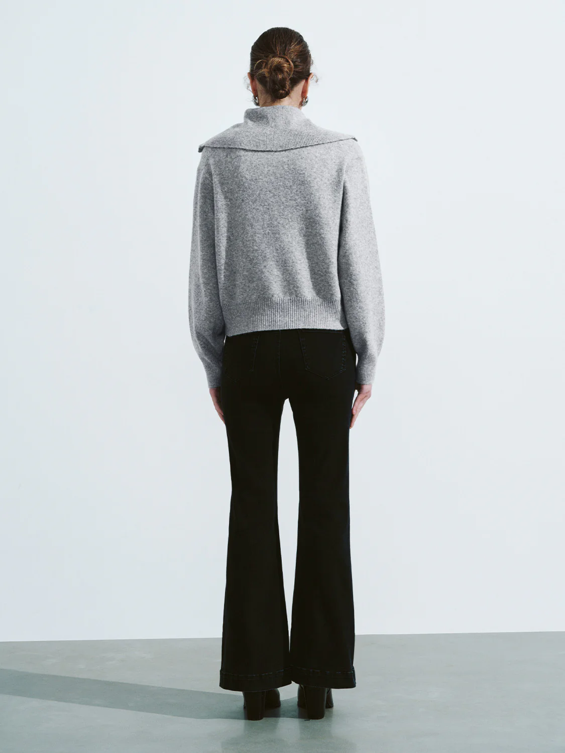 Collared Neck Loose Knitted Cardigan - Image 3