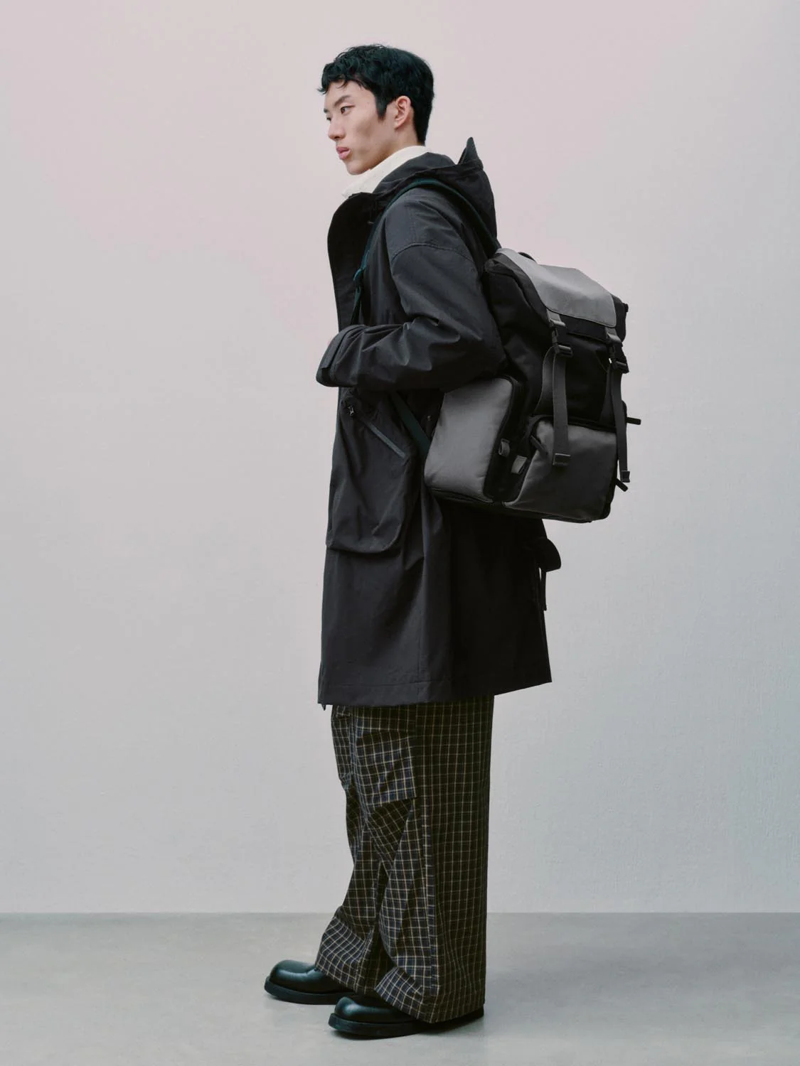 Contrast Buckle Detail Backpacks - Image 8