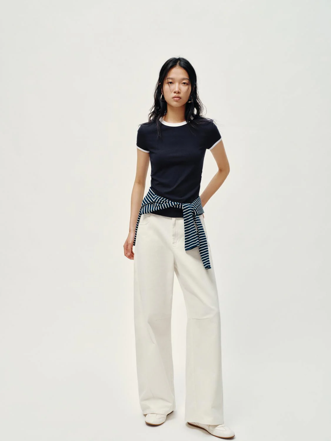 Contrast Crew Neck Nipped Waist T-Shirts - Image 4