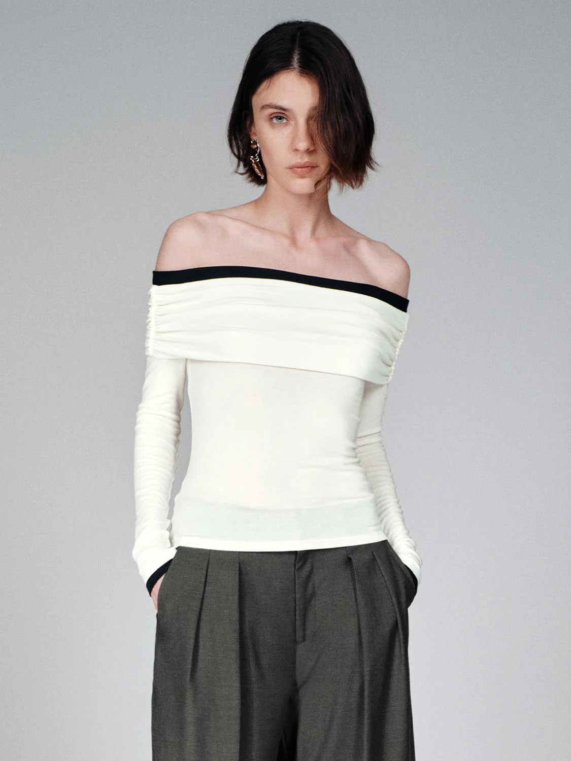 Contrast Off Shoulder Long Sleeve T-Shirts