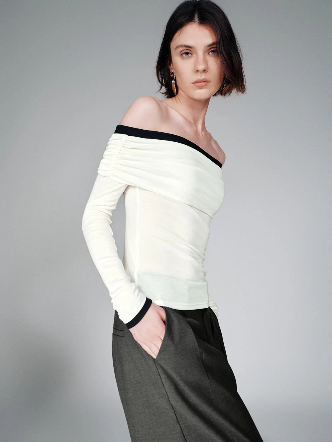 Contrast Off Shoulder Long Sleeve T-Shirts - Image 2