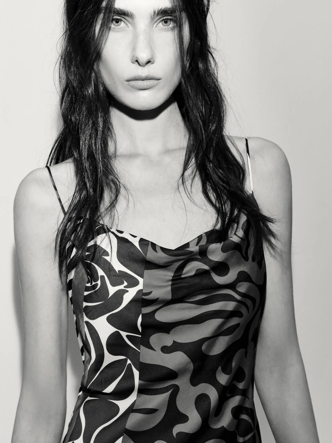 Contrast Printed Strappy Skinny Fit Maxi Dresses - Image 3