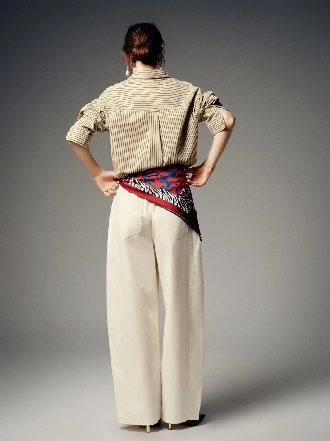 Contrast Scarf Detail Tapered Pants - Image 6