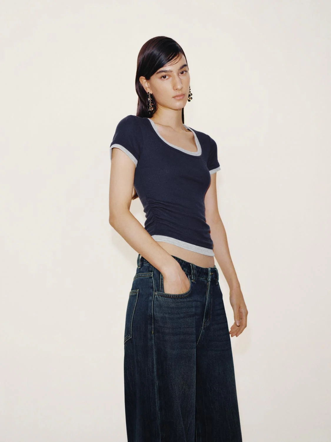 Contrast Trim Scoop Neck Ruched T-Shirts - Image 2