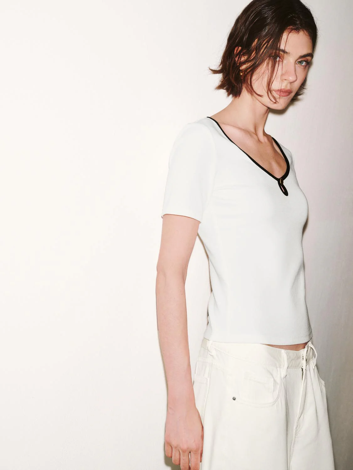 Contrast Trim Skinny-Fit T-Shirts - Image 2