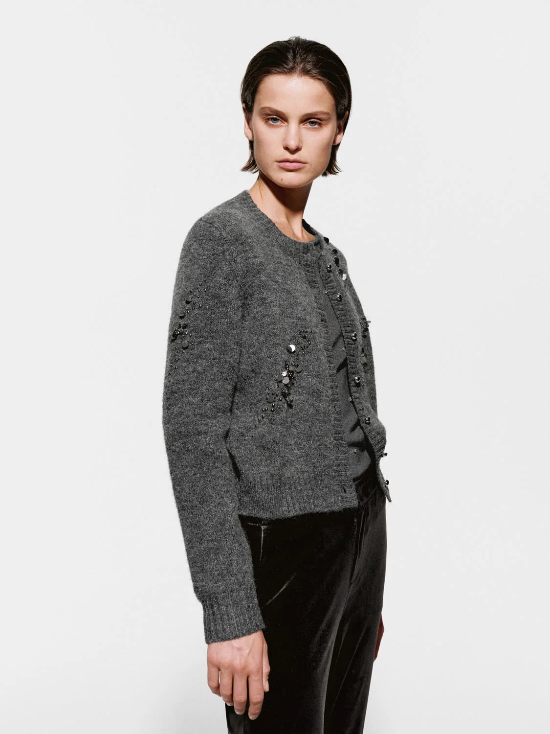 Crew Neck Beaded Knitted Cardigans - Image 10