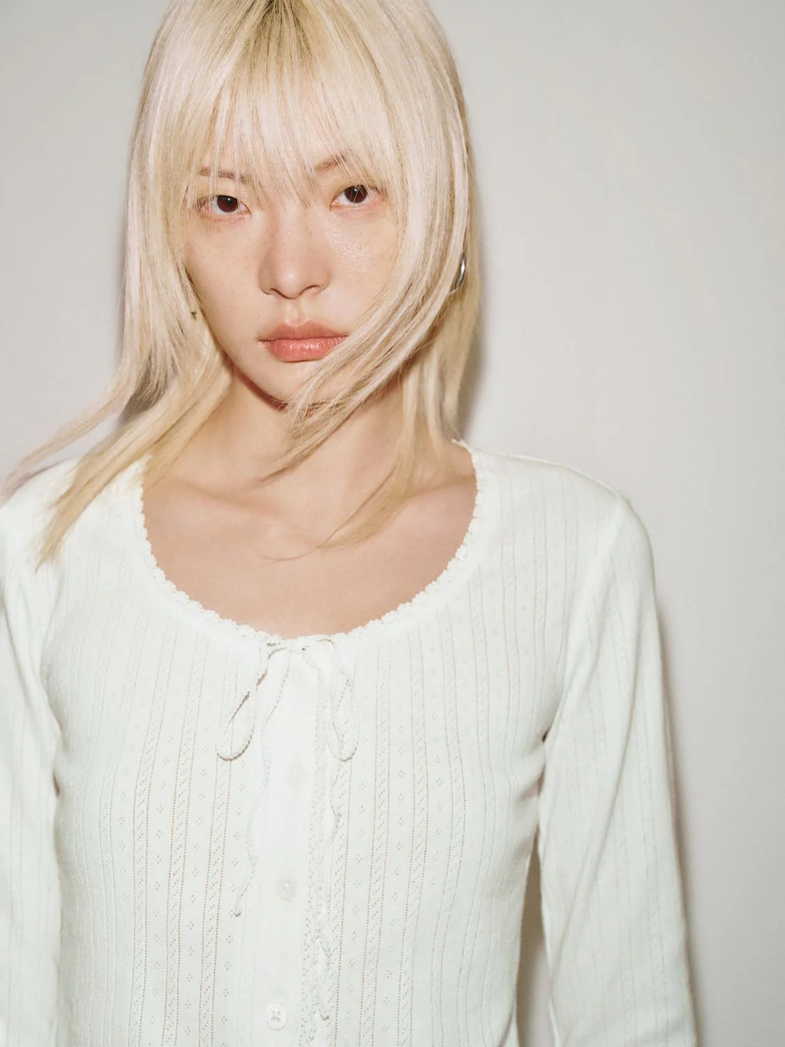 Crew Neck Bow Detail Ruffle Trim Long Sleeve T-Shirts - Image 3