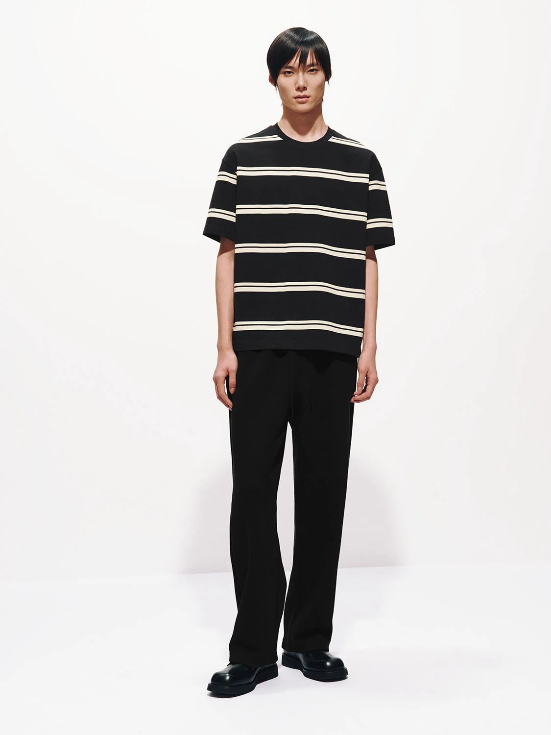 Crew Neck Contrast Striped T-Shirts - Image 10