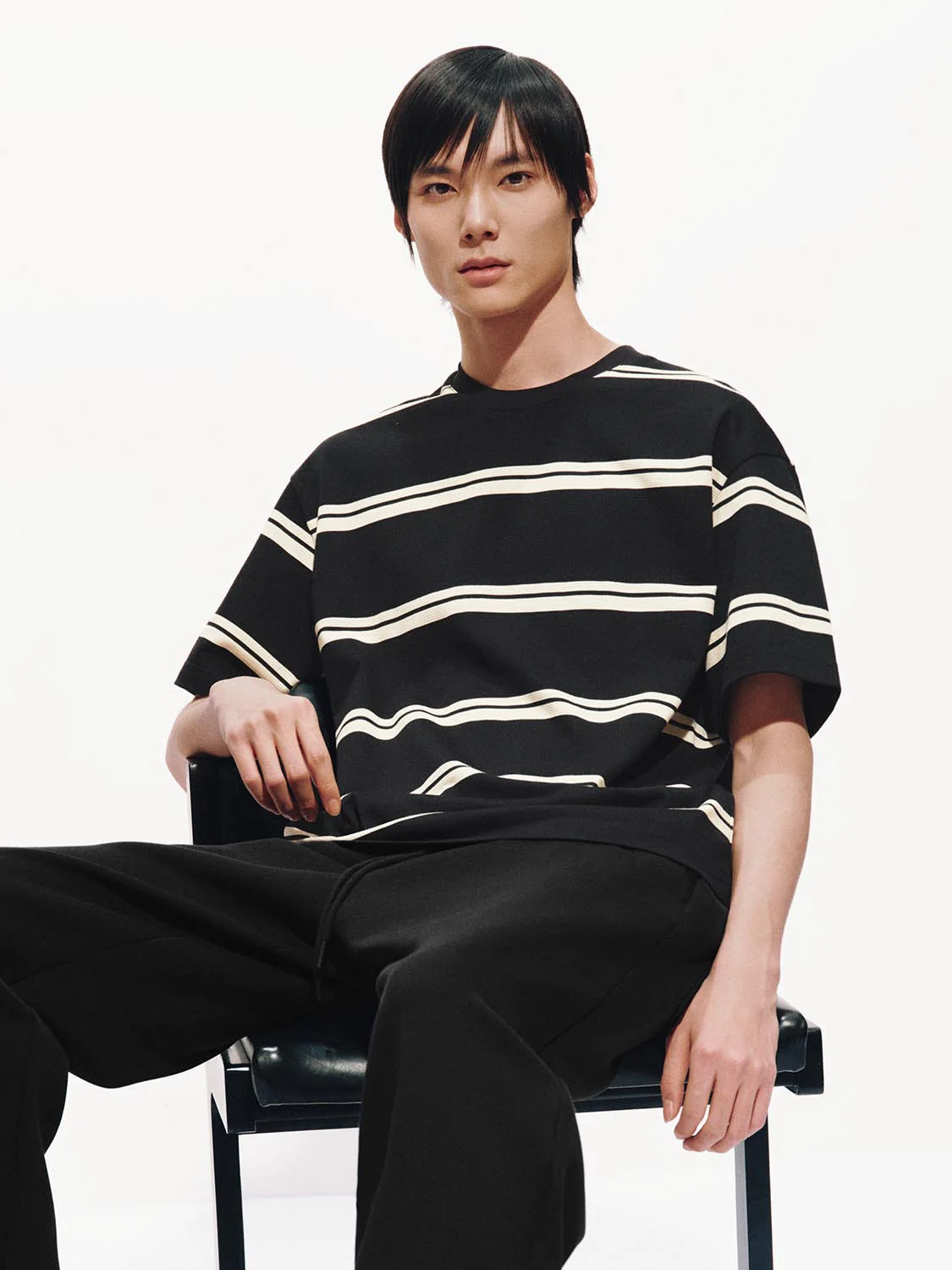 Crew Neck Contrast Striped T-Shirts - Image 17