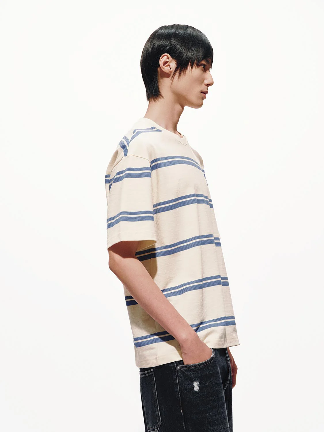 Crew Neck Contrast Striped T-Shirts - Image 5