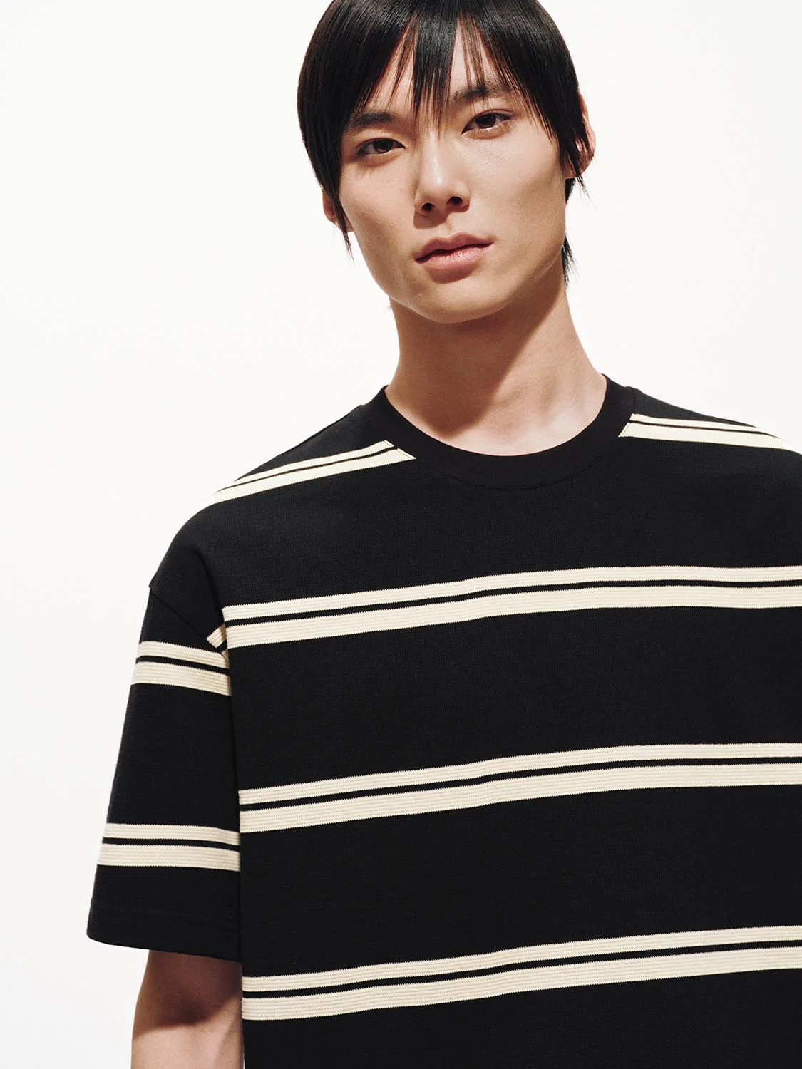Crew Neck Contrast Striped T-Shirts - Image 9