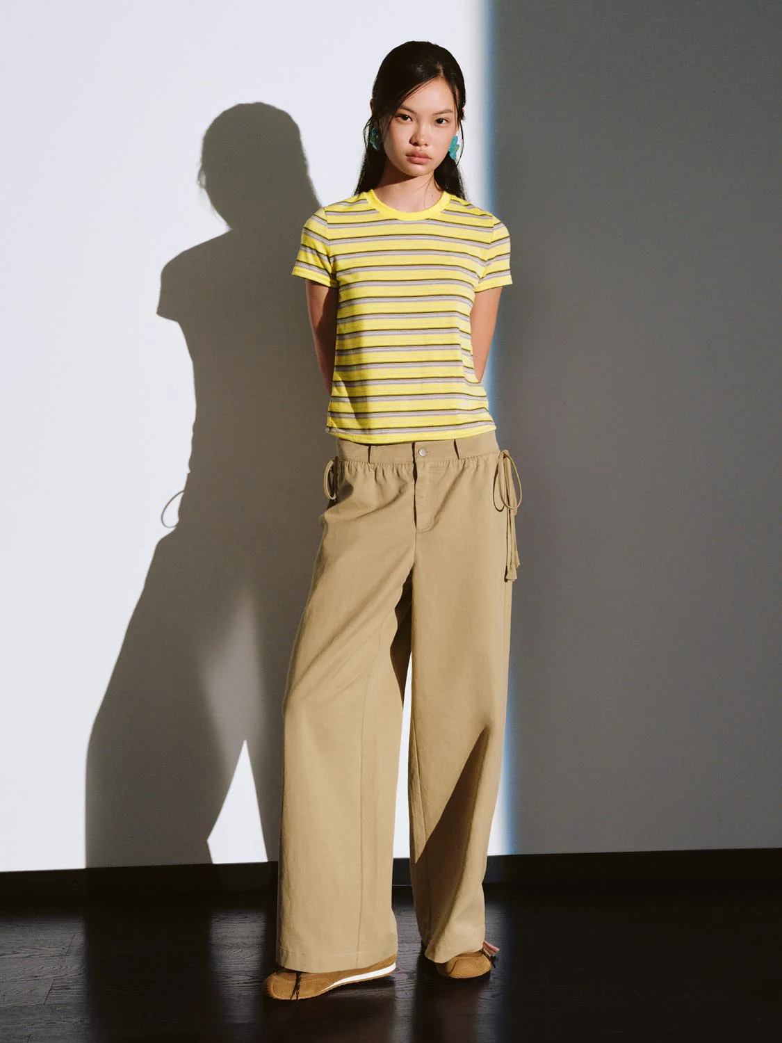 Crew Neck Contrast Striped T-Shirts - Image 4