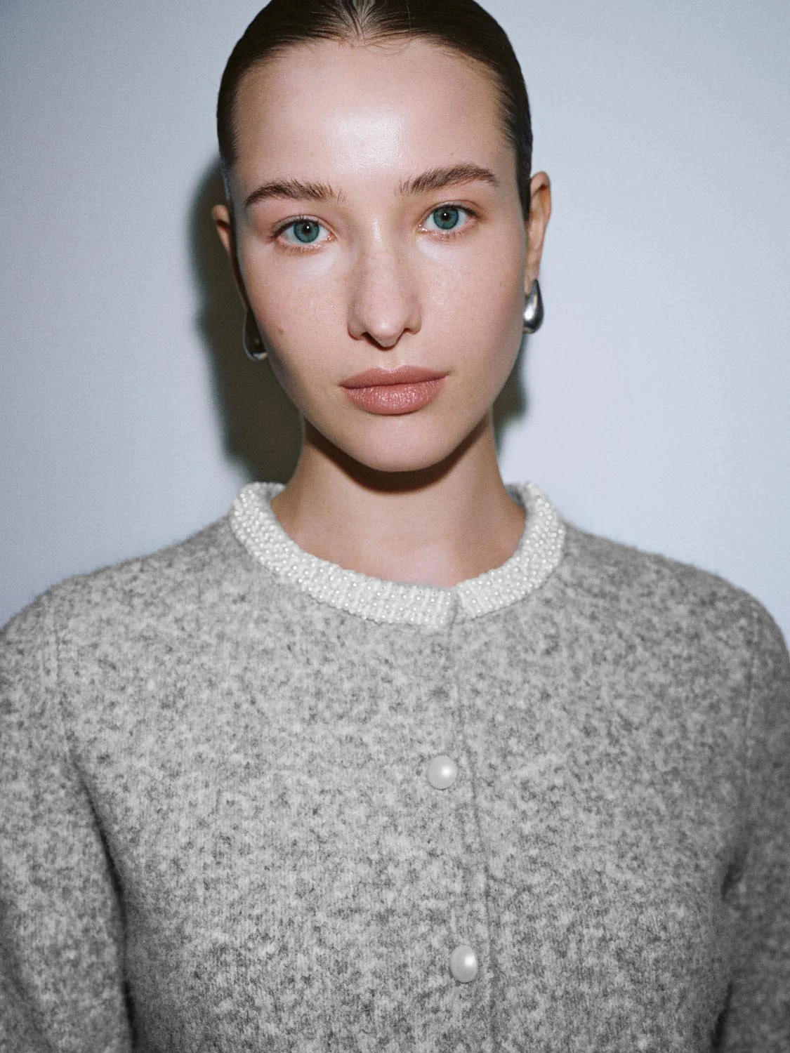 Crew Neck Contrast Trim Knitted Cardigans - Image 3