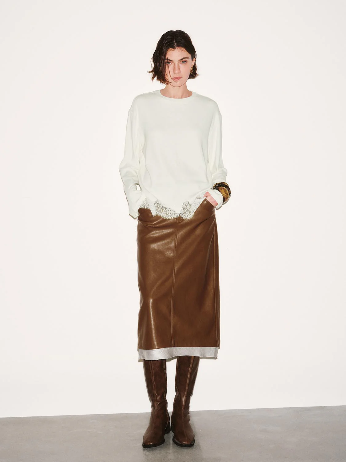Crew Neck Lace Trim Long Sleeve T-Shirts - Image 4