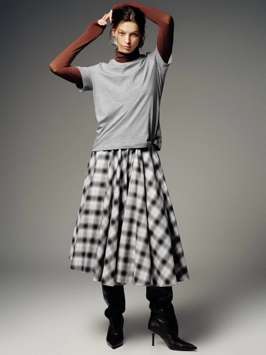 Crew Neck Loose Fit T-Shirts - Image 13