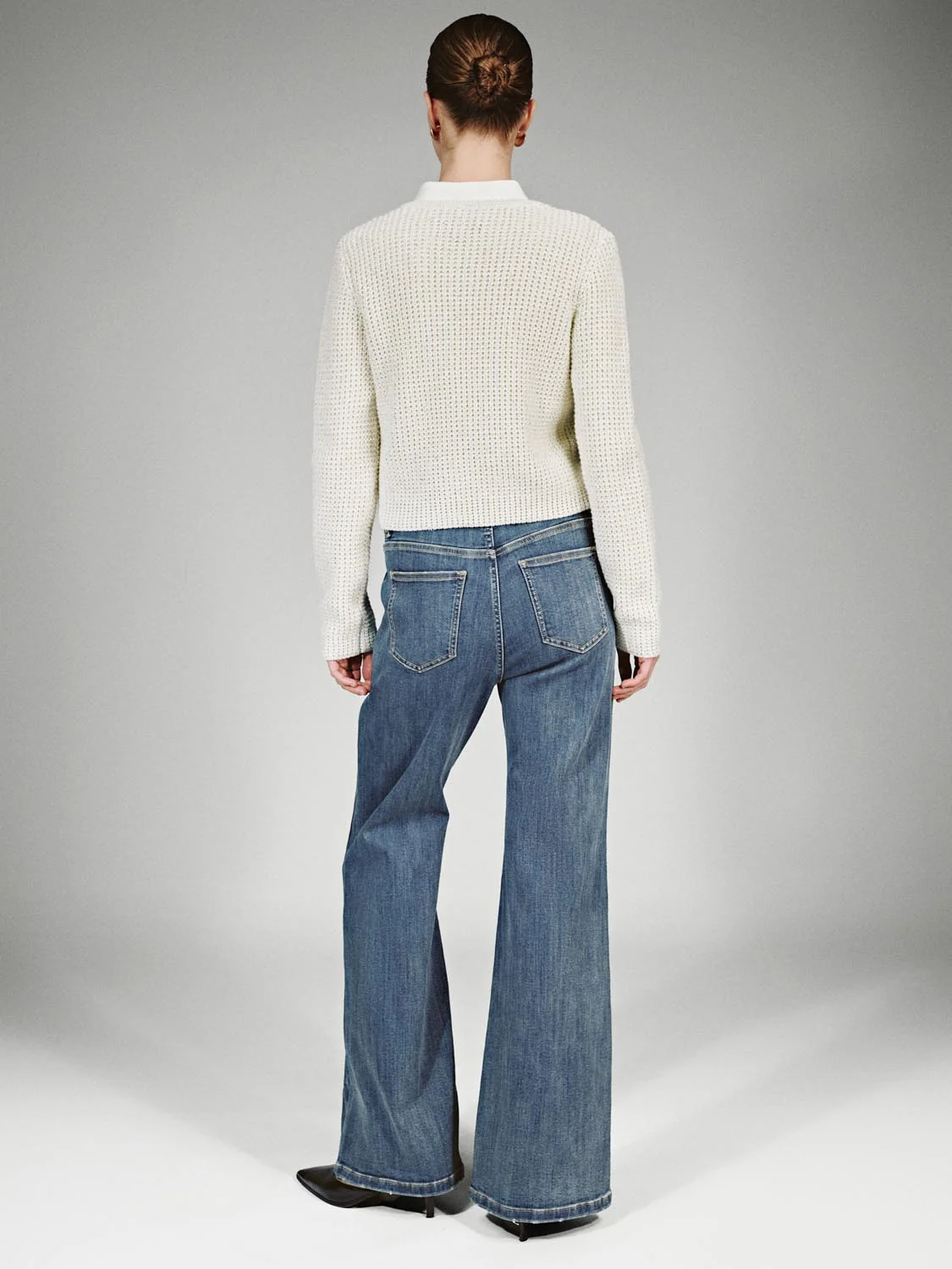 Crew Neck Patch Pockets Knitted Cardigans - Image 6