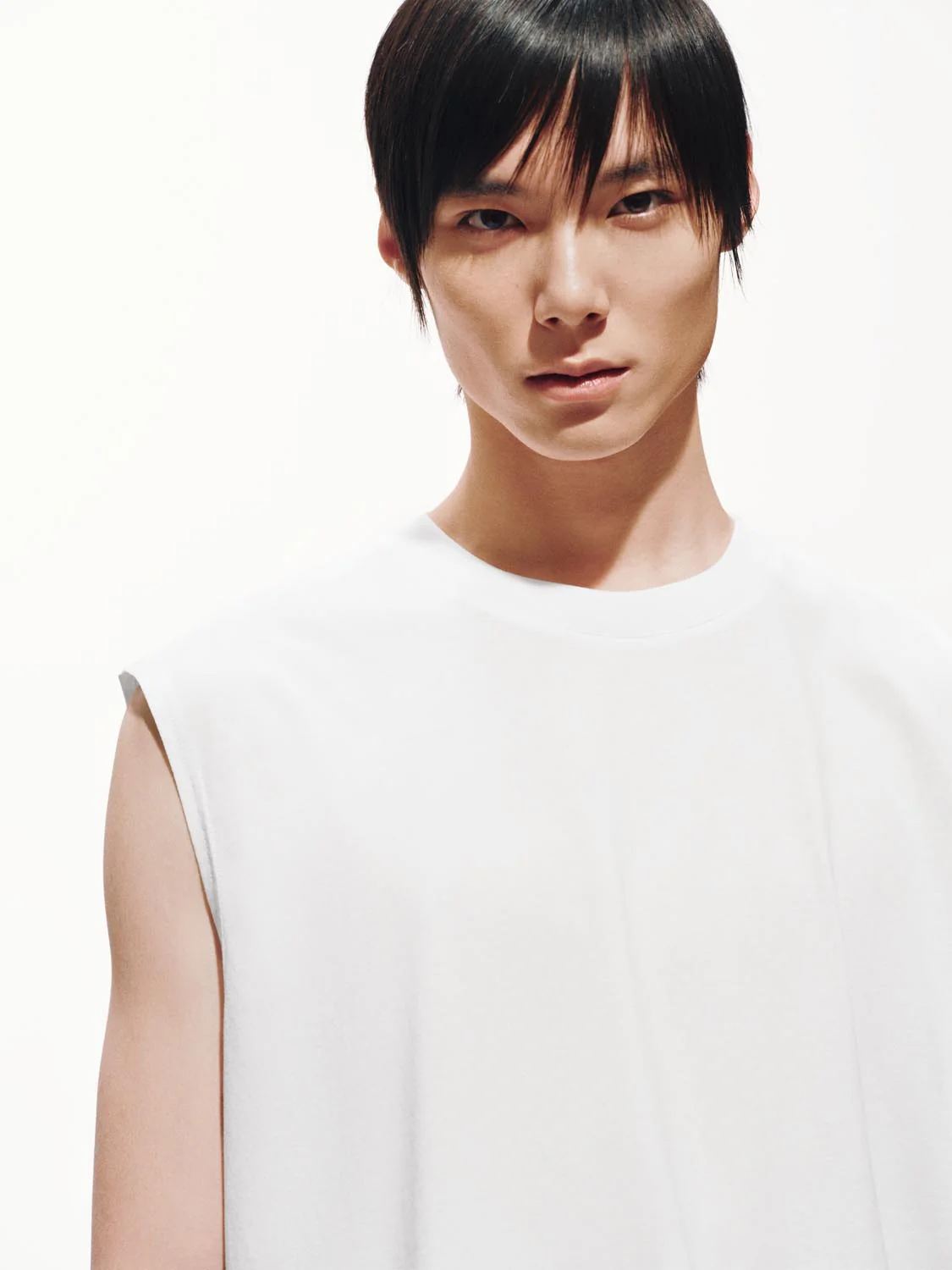 Crew Neck Sleeveless Tank Top - Image 3