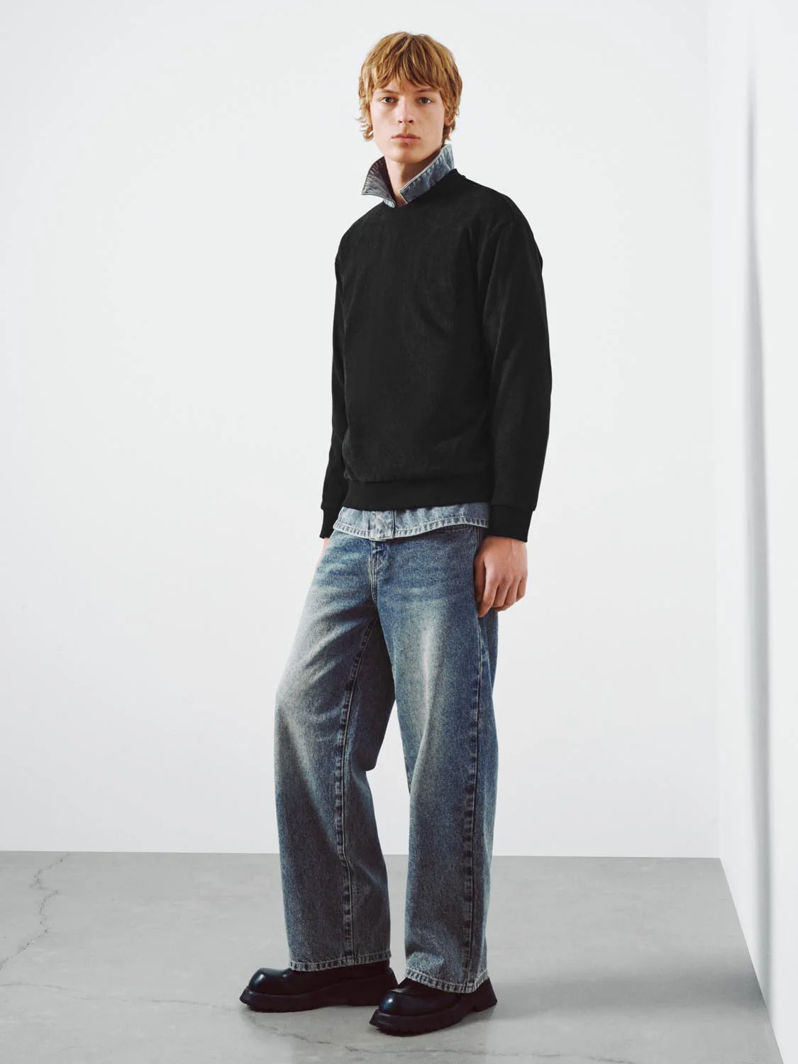 Crew Neck Sweatshirts - Image 7