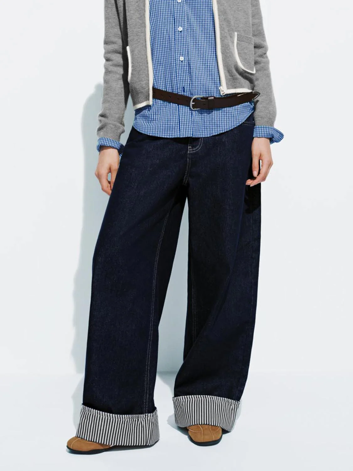 Cuffed Wide Leg Jeans - Image 9
