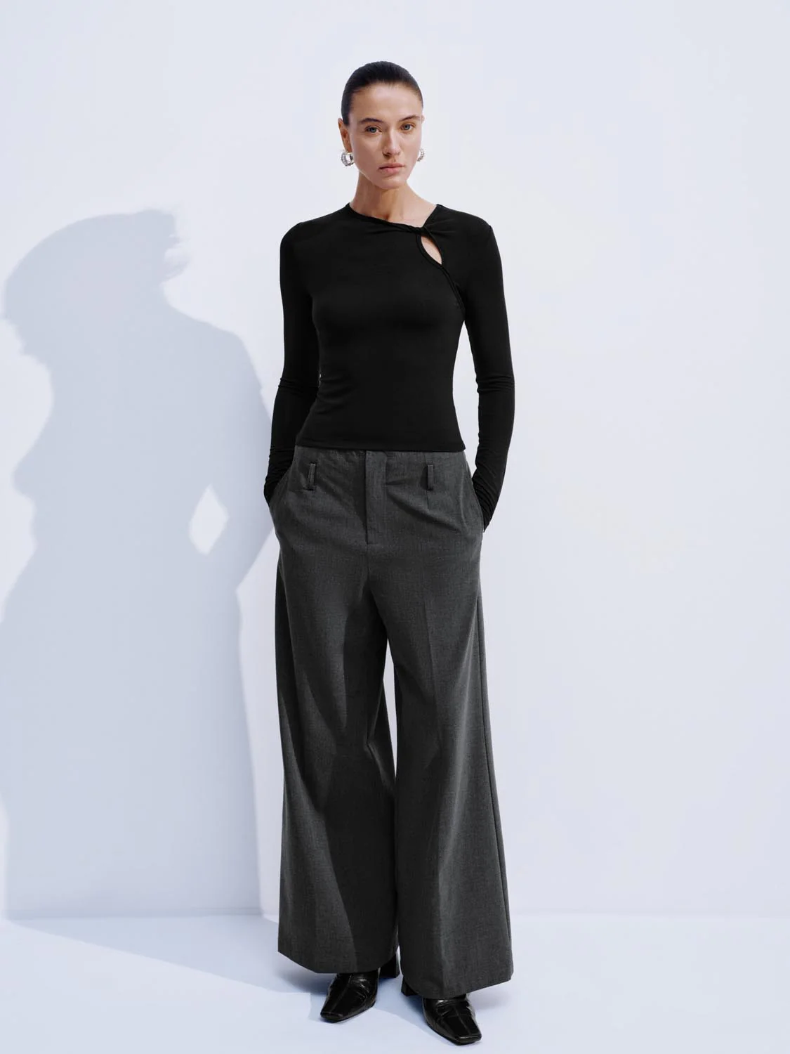 Cut Out Long Sleeve Slim Fit T-Shirts - Image 4