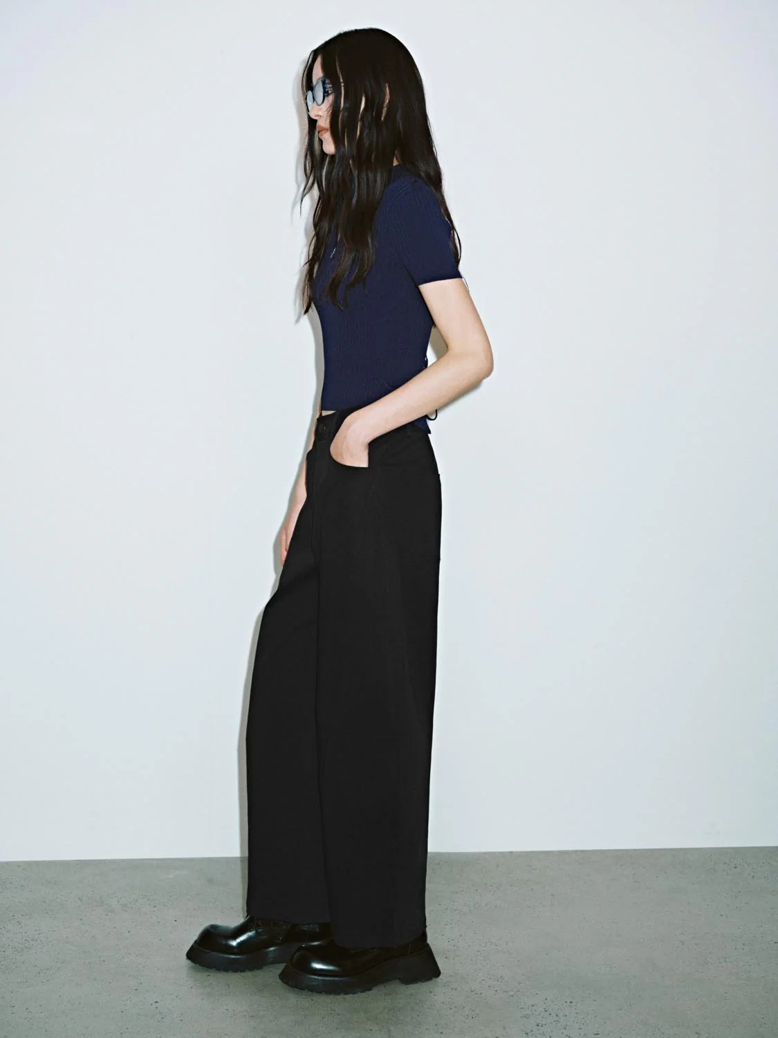 Cutout Mock Neck Half Zip Ribbed Skinny-Fit Knitted T-Shirts - Image 4