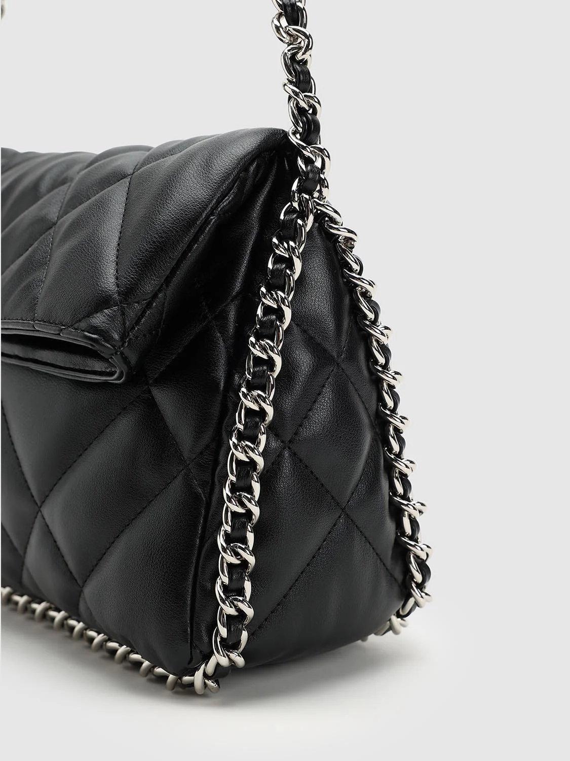 Diamond Quilted Chain Detail Shoulder Bags - Image 5