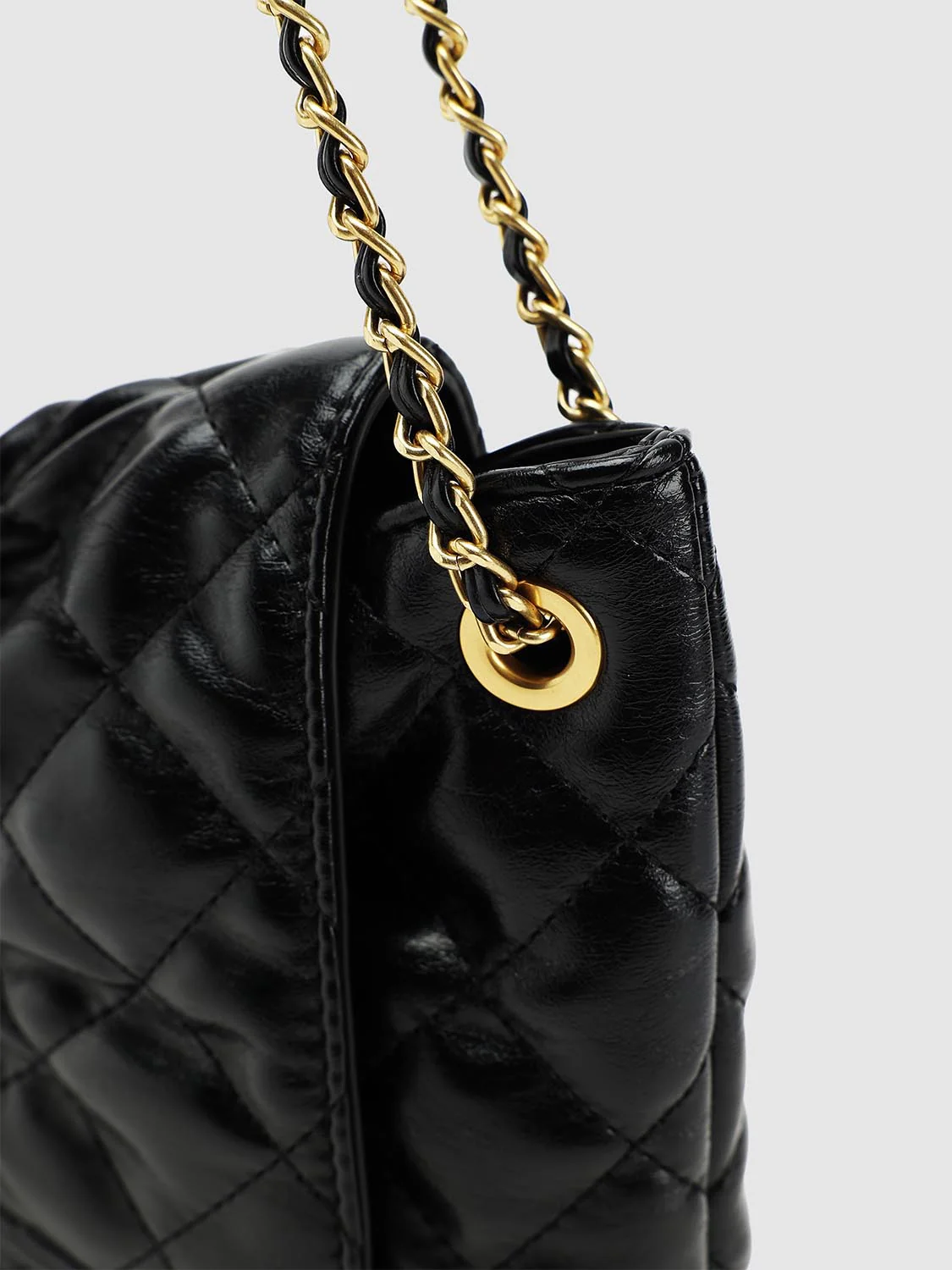 Diamond Quilted Chain Detail Shoulder Bags - Image 6