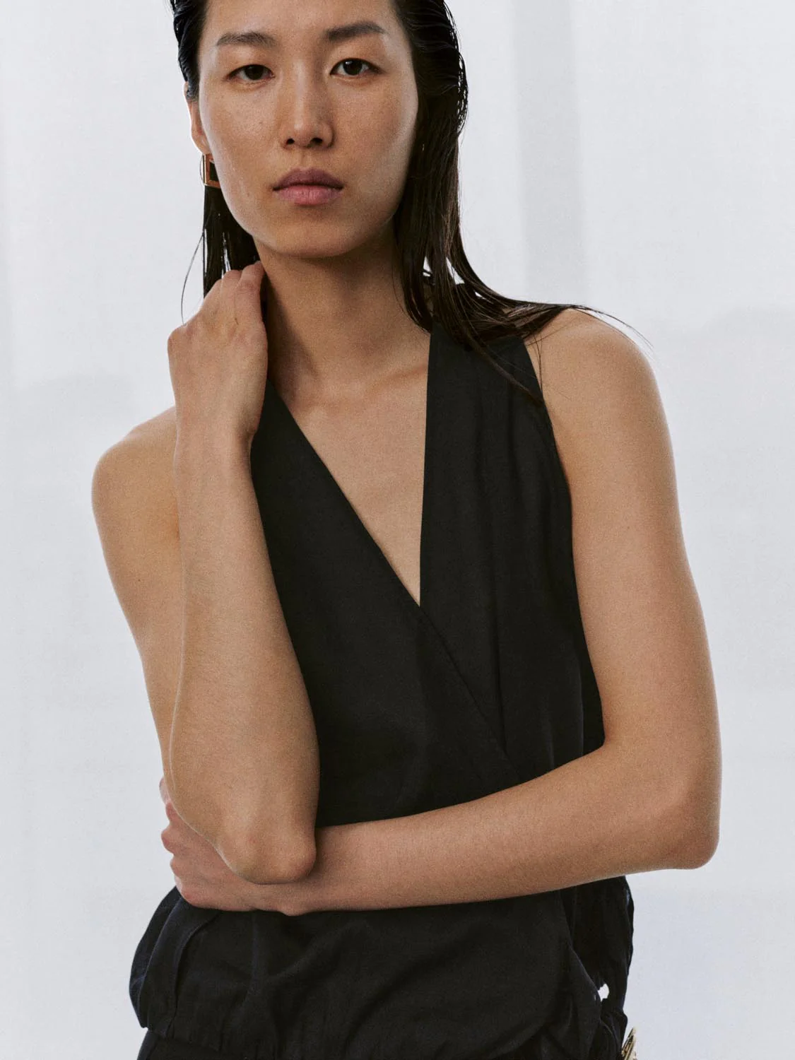 Drape Detail Cross-Over Halter Neck Sleeveless Shirts - Image 3