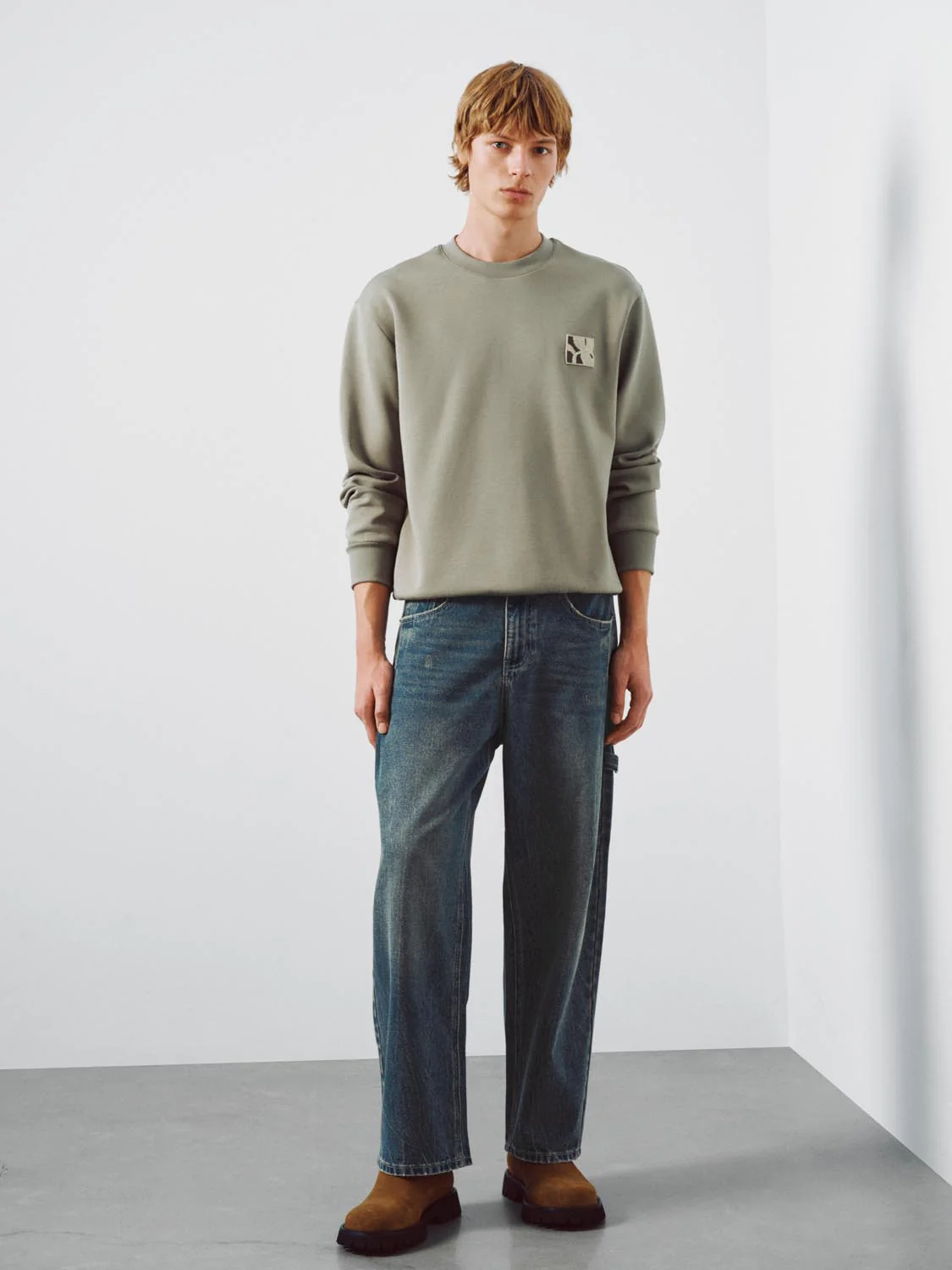 Embroidered Crew Neck Sweatshirts - Image 12