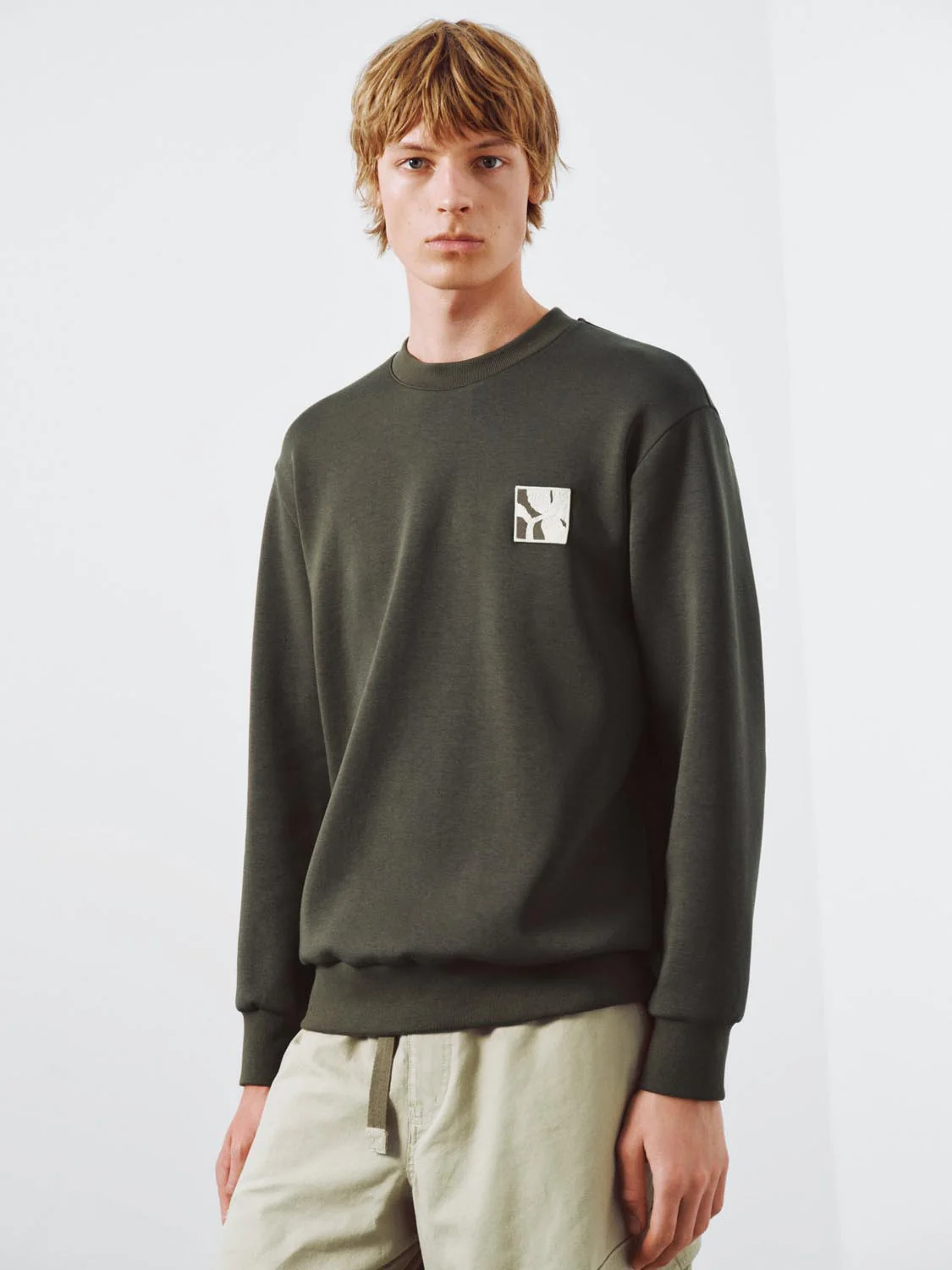 Embroidered Crew Neck Sweatshirts - Image 18