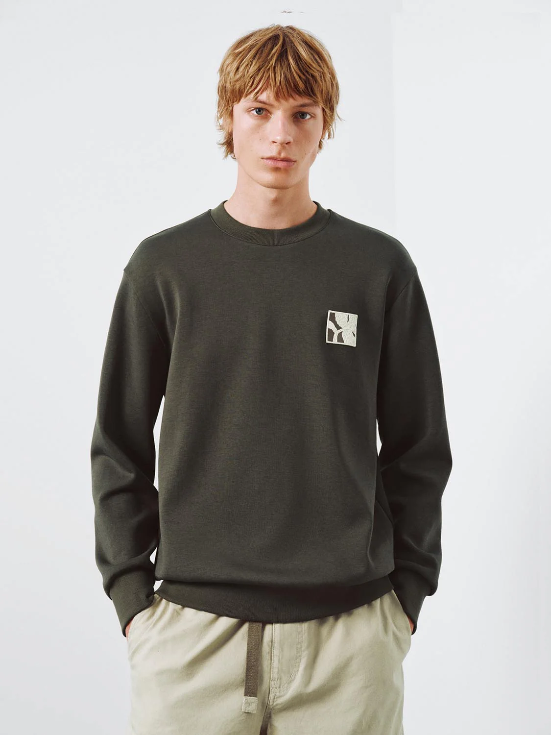 Embroidered Crew Neck Sweatshirts - Image 27