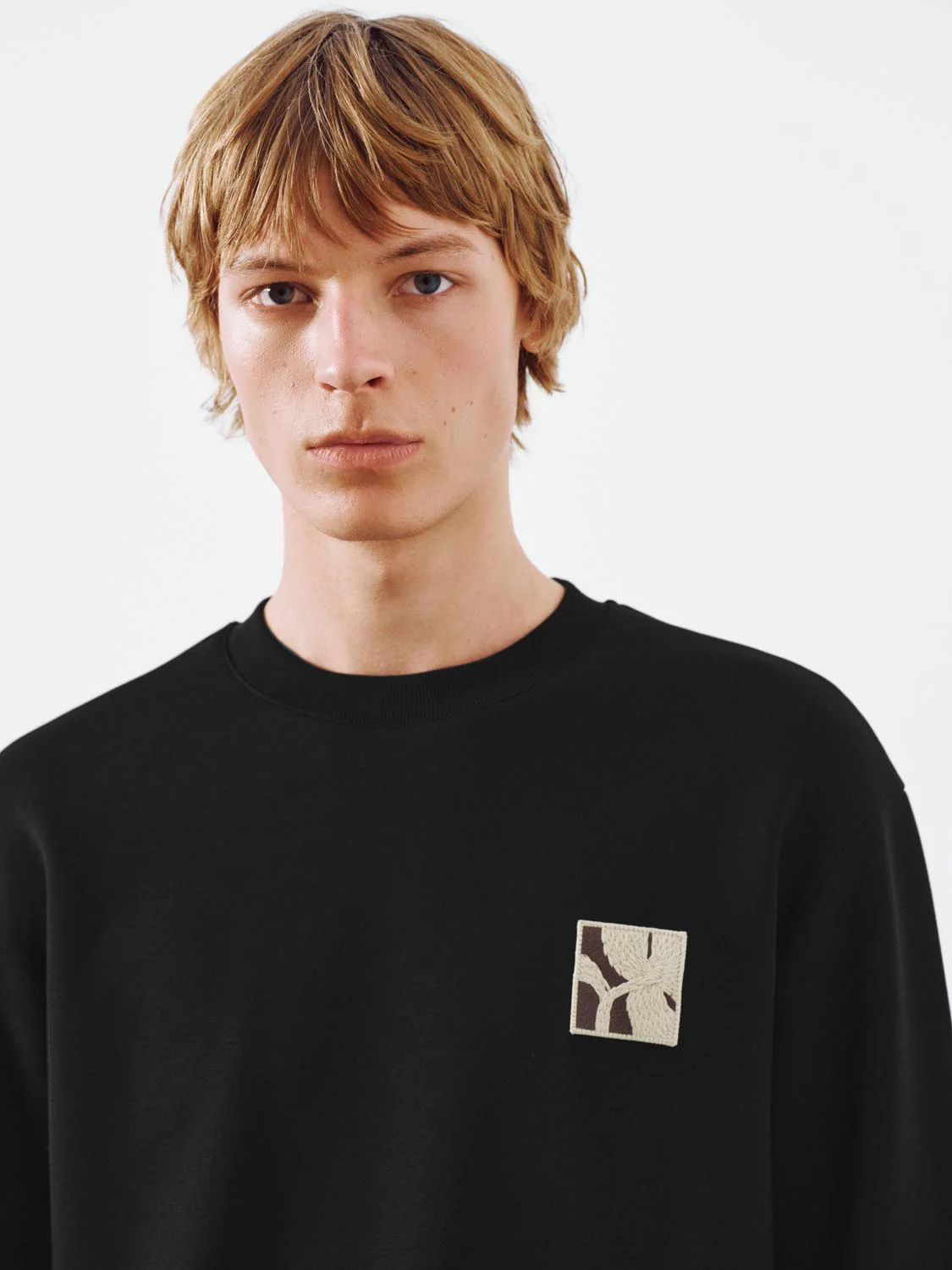 Embroidered Crew Neck Sweatshirts - Image 3