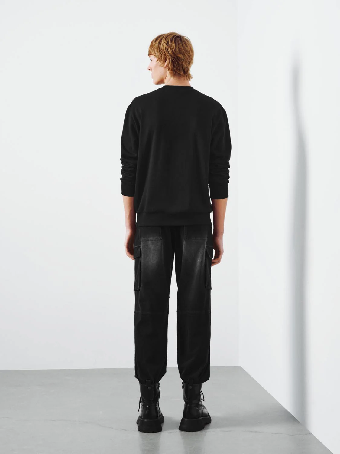 Embroidered Crew Neck Sweatshirts - Image 22